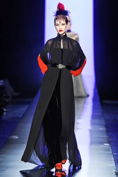Look 37